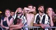 Zklamaní fanoušci Juventusu Turín sledují finále Ligy mistrů