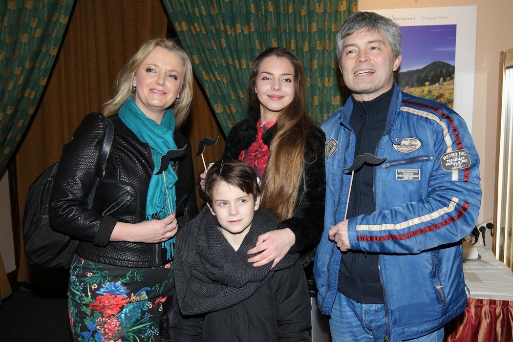 Pavel Karoch s manželkou a dcerou