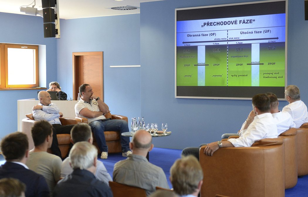Konferenci před EURO 2016 zahájila prezentace Vernera Ličky