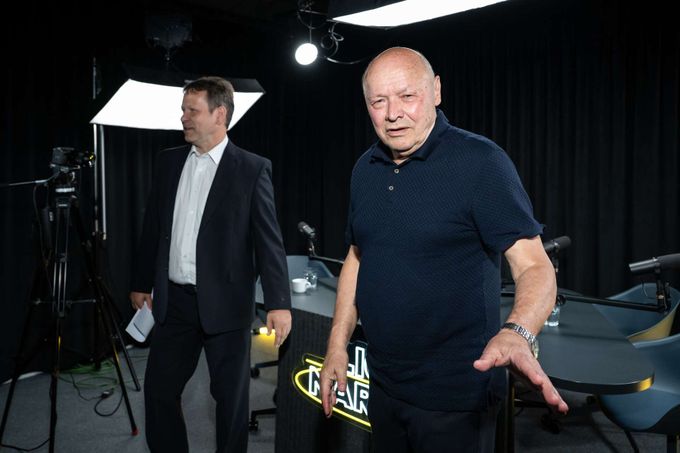 Český výkon je ostuda, Koubek to úplně rozbombardoval... Jenže koho místo něj? Český výkon je ostuda, Koubek to úplně rozbombardoval... Jenže koho místo něj?