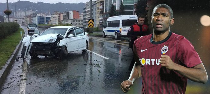 Léo Kweuke měl před dvěma týdny v Turecku nehodu. Vyvázl bez zranění.