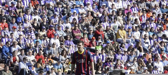 Útočník Barcelony Lionel Messi se v zápase neprosadil a jeho Barcelona překvapivě podlehla Valladolidu 1:0