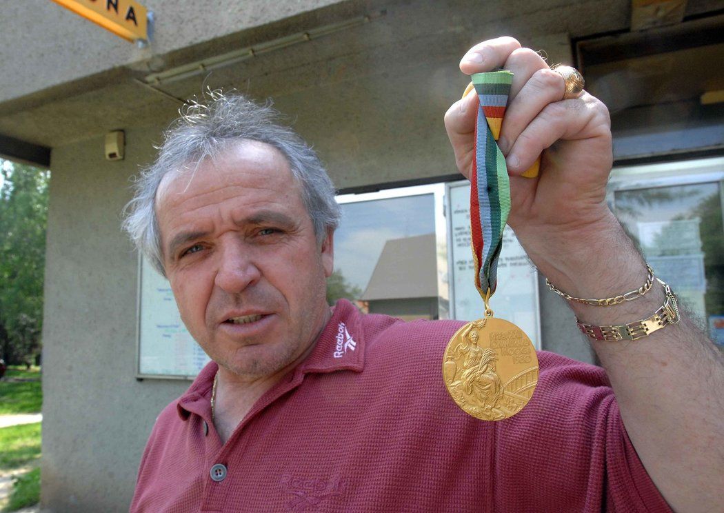 Ladislav Vízek se zlatou olympijskou medailí z Moskvy.