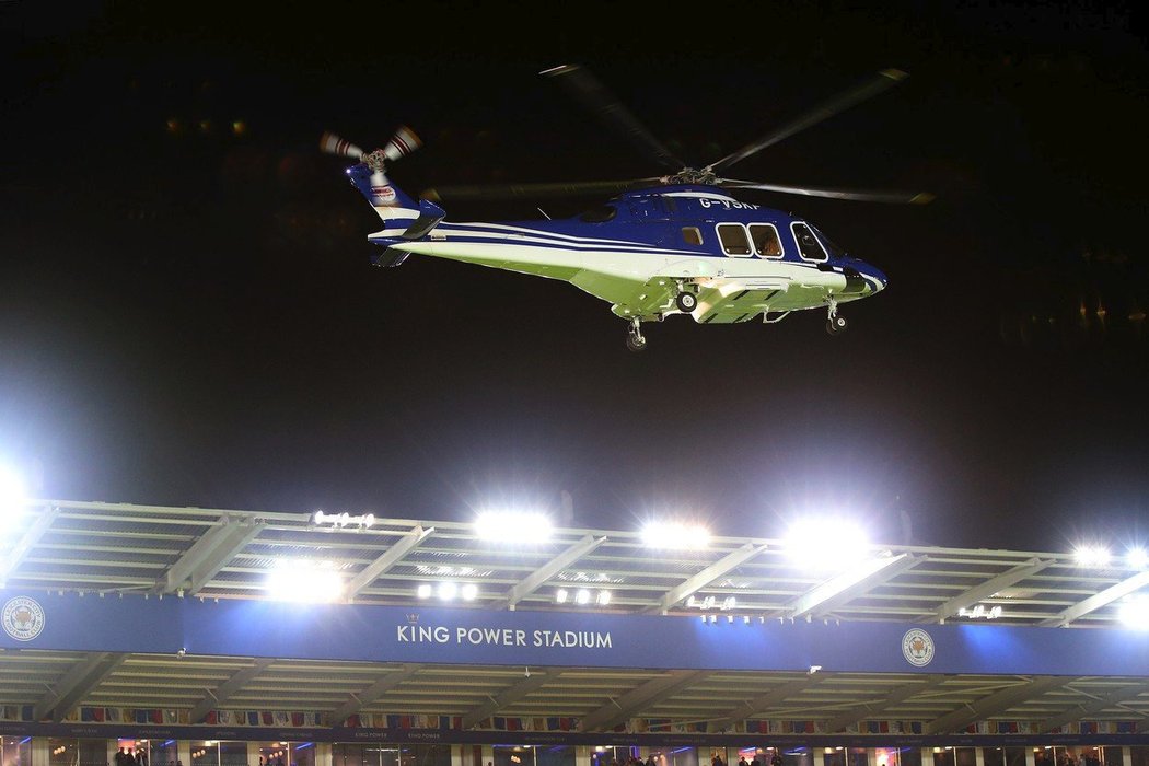 Helikoptéra majitele Leicesteru pravidelně po zápasech startovala přímo z hřiště