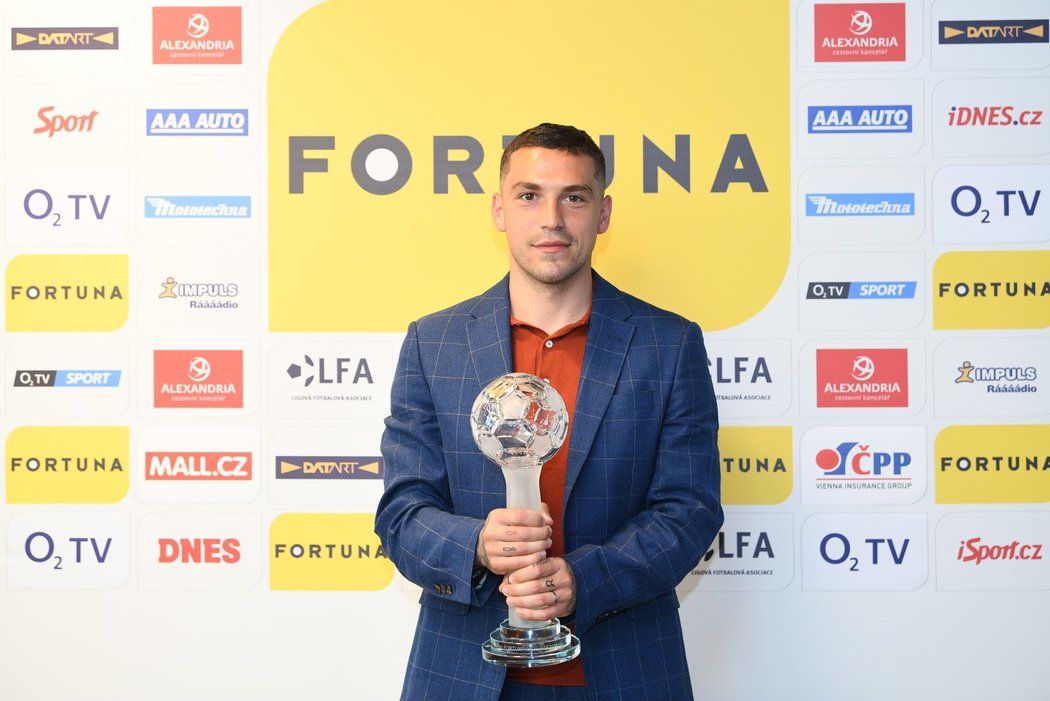 Nejlepším cizincem v uplynulé ligové sezoně byl Nicolae Stanciu ze Slavie