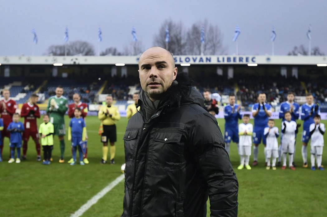 Před zápasem s Olomoucí se v Liberci loučil loučil Jan Nezmar, který odchází do Slavie