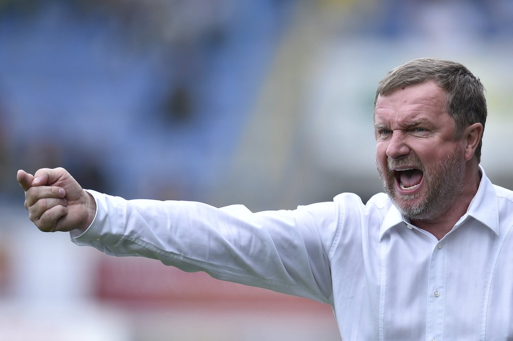 Trenér Plzně Pavel Vrba při zápase v Liberci