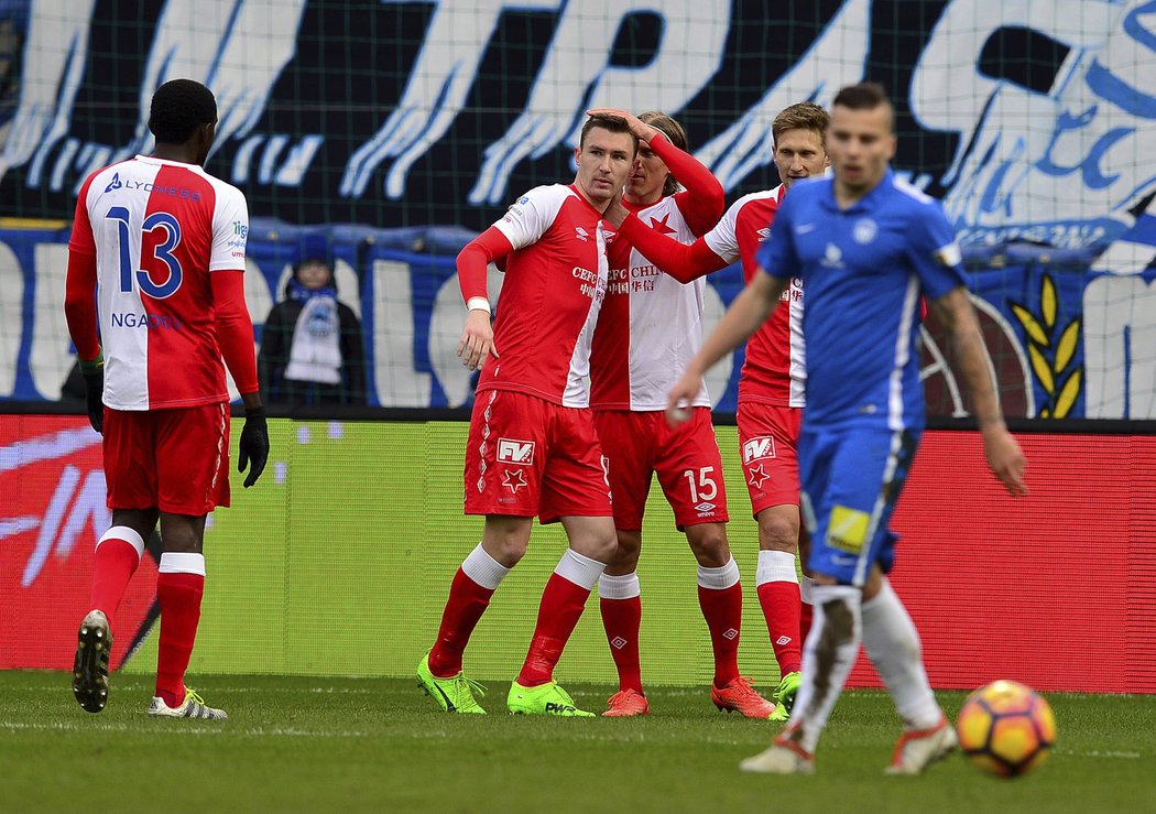 Slávistická radost. Po Zmrhalově gólu vedli hosté v Liberci 1:0.