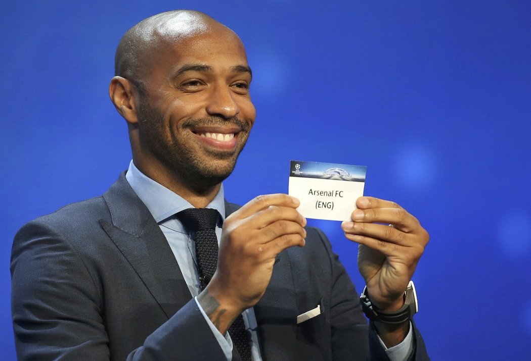 Thierry Henry vytáhl z osudí Arsenal a začal se smát