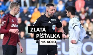 Zlatá píšťalka: Majer si stěžoval zbytečně. Slavia reklamovala dvě penalty, ale… Zlatá píšťalka: Majer si stěžoval zbytečně. Slavia reklamovala dvě penalty, ale…