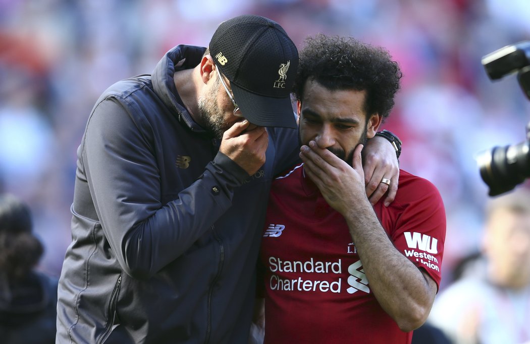 Zklamání na půdě druhého Liverpoolu. Trenér Jürgen Klopp a klíčový útočník Mohamed Salah.