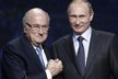 Vzájemnou podporu si při losování MS 2018 vyjádřil šéf FIFA Sepp Blatter a ruský prezident Vladimir Putin