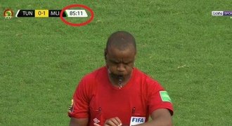 Bizár na africkém šampionátu. Nevídané šachy s koncem utkání