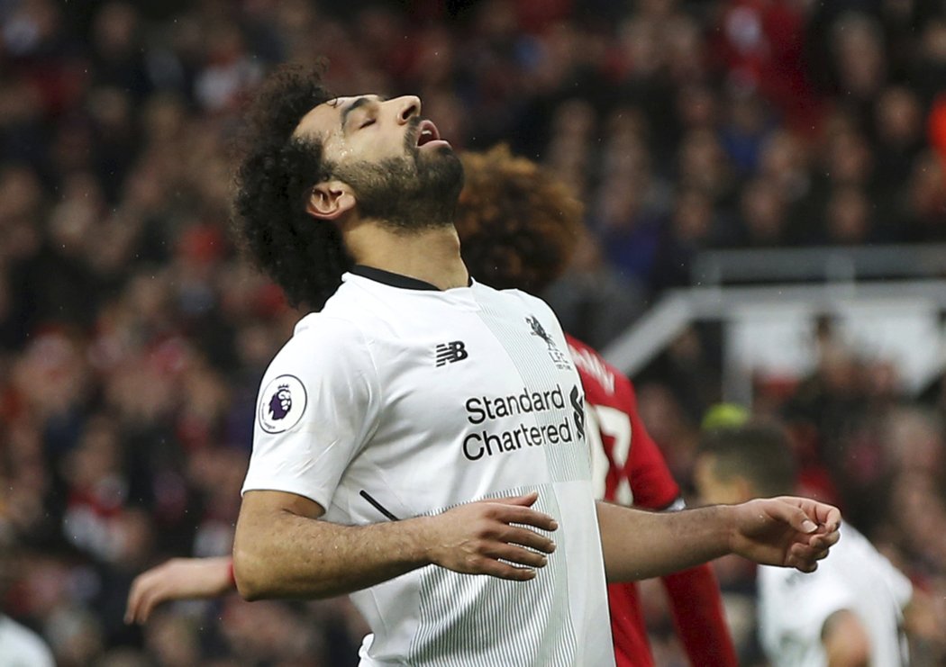 Zklamaný Mohamed Salah. Jeho Liverpool padl v důležité bitvě na Manchesteru United.