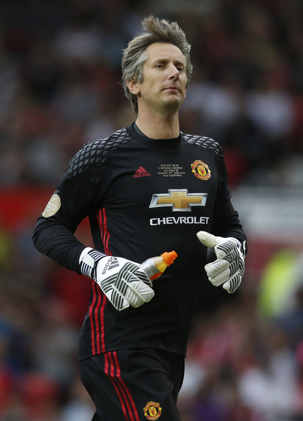 Brankář Edwin van der Sar je pořád ve formě