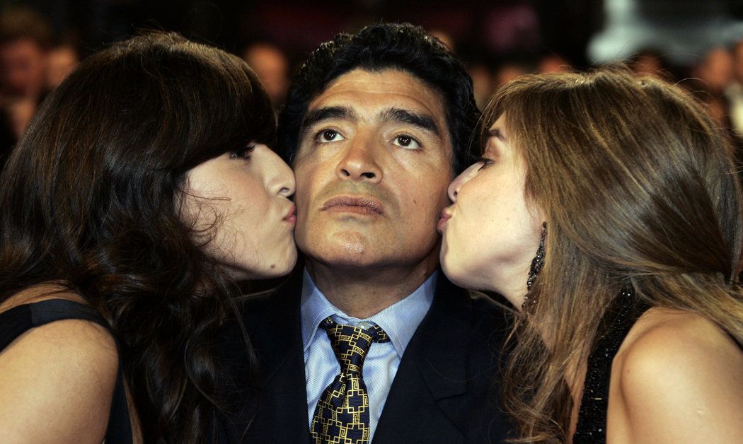 Diego Maradona se svými dcerami