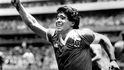 Diego Maradona při semifinále MS 1986 proti Anglii.