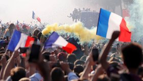 Oslavy výhry Francouzů v mistrovství světa ve fotbalu