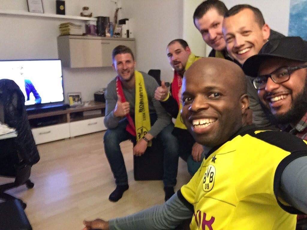 Fanoušci Dortmundu vzali domů diváky z Monaka, kteří dorazili na odložené čtvrtfinále Ligy mistrů