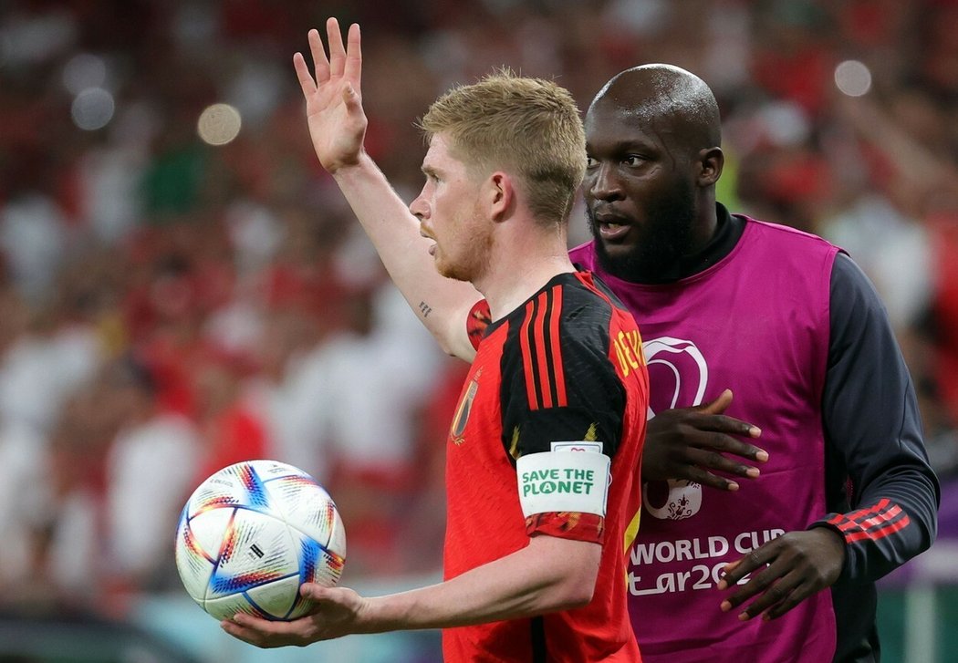 Belgie je na MS v úzkých. Na snímku Kevin de Bruyne a Romelu Lukaku.