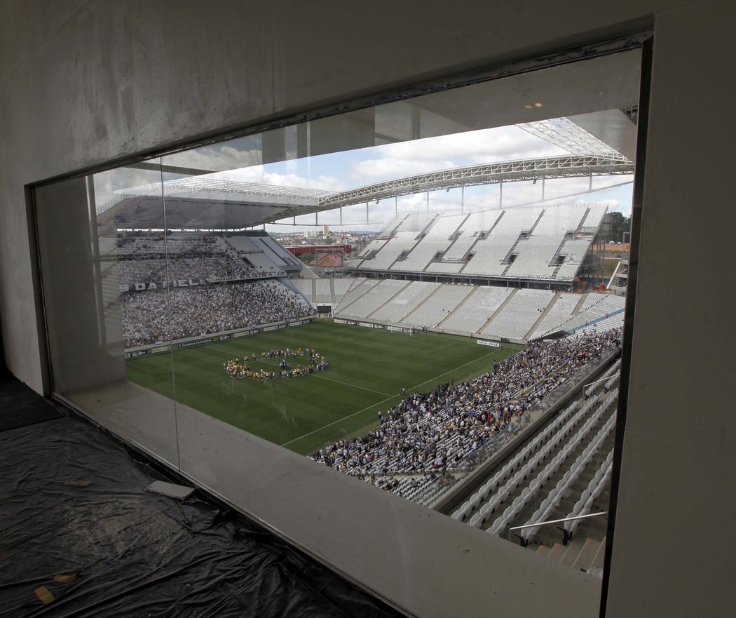 Stadion v Sao Paulu už prošel i prvním diváckým testem