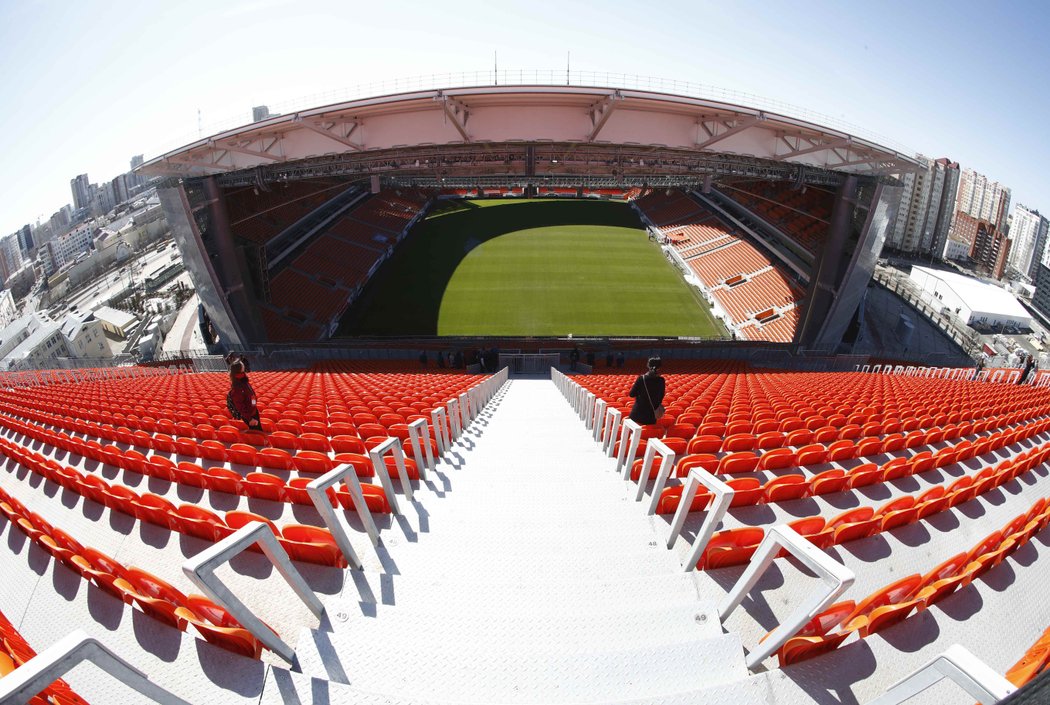 Nejvíc nezvyklá tribuna na MS 2018. V Jekatěrinburgu z ní uvidíte na fotbal i na město.