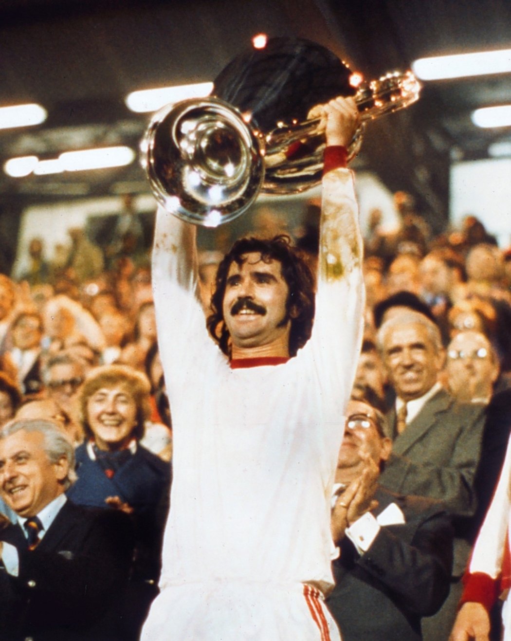 2. místo GERD MÜLLER 1461 gólů, 1216 zápasů (Německo, 1962-1983)