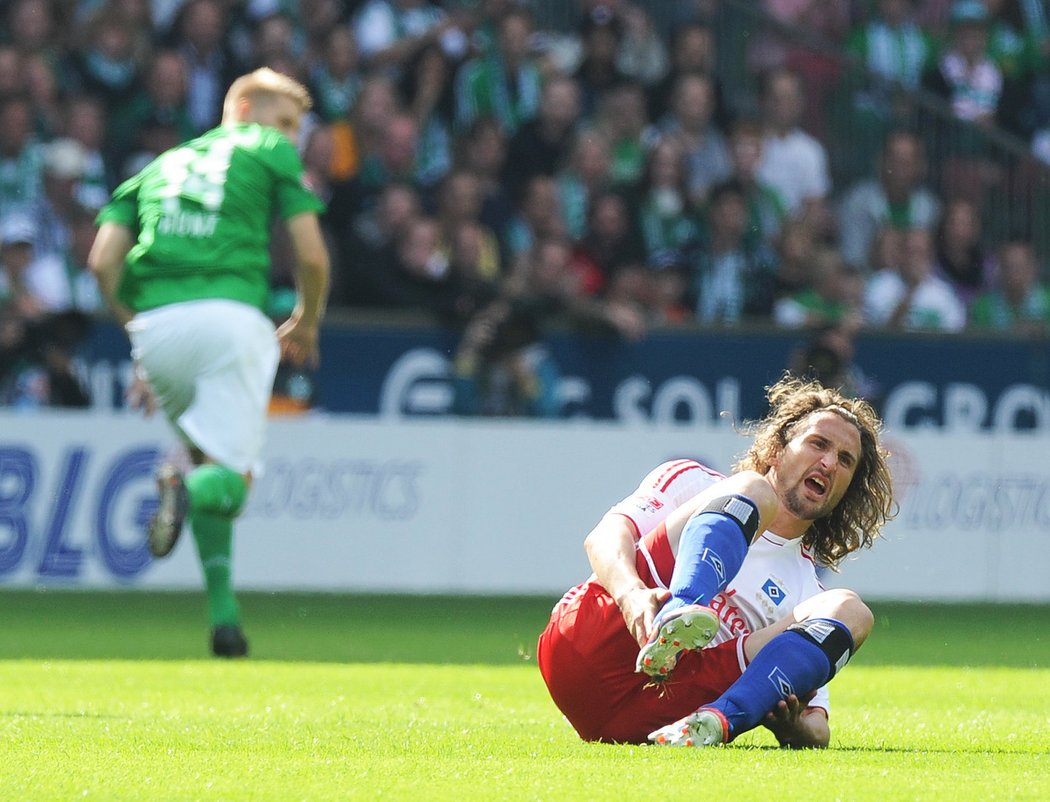 Petr Jiráček se chtěl při premiéře v dresu HSV vytáhnout, snažil se, ale kvůli zákrokům soupeře jej zápas s Brémami hodně bolel