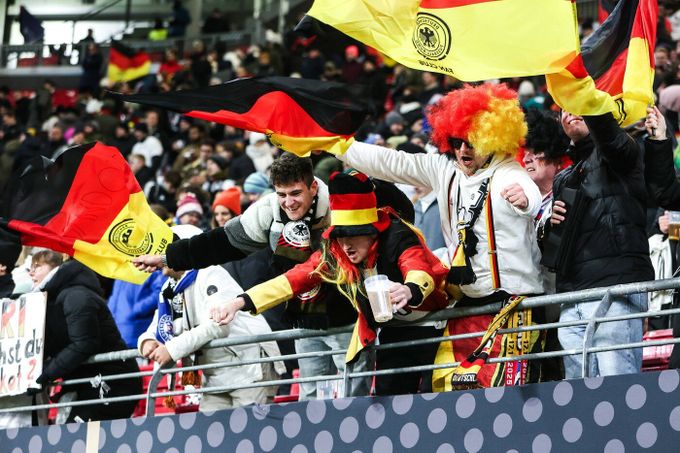 Sdružení fanoušků o cenách lístků na MS ve fotbale: Vyděračské! Zastavte prodej Sdružení fanoušků o cenách lístků na MS ve fotbale: Vyděračské! Zastavte prodej