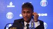 Neymar na tiskové konferenci jako posila Paris St. Germain