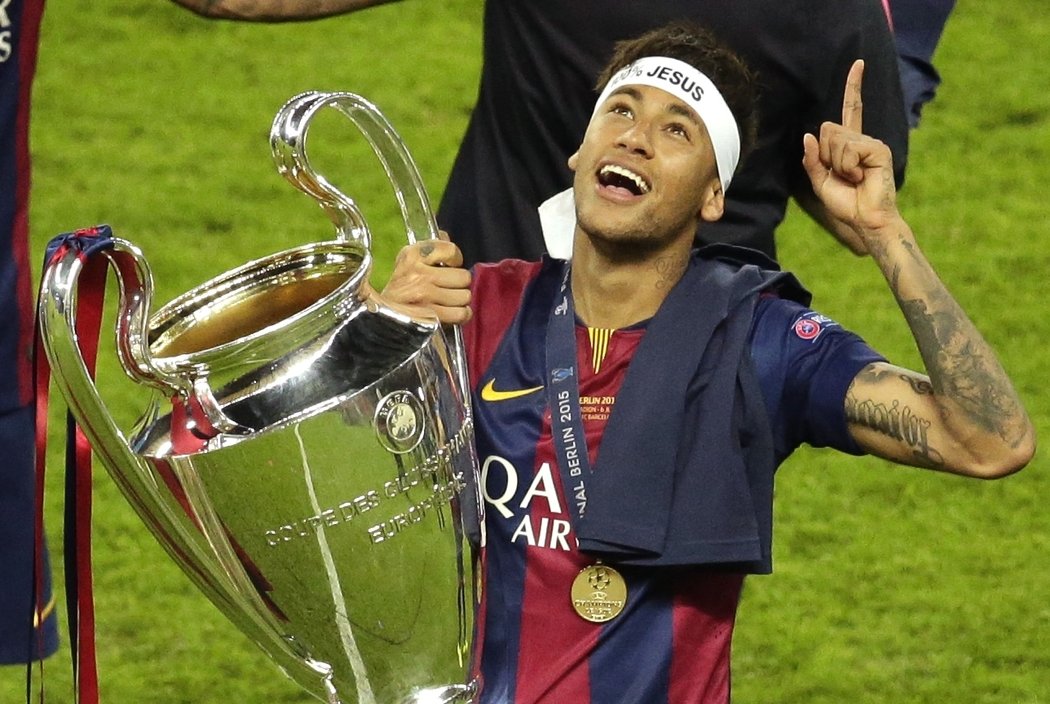 Neymar (PSG, v Barceloně klauzule 222 milionů eur)