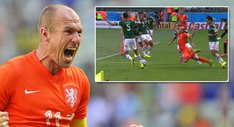 Hrdina, nebo padouch? Robben filmoval celý zápas, zuří Mexiko