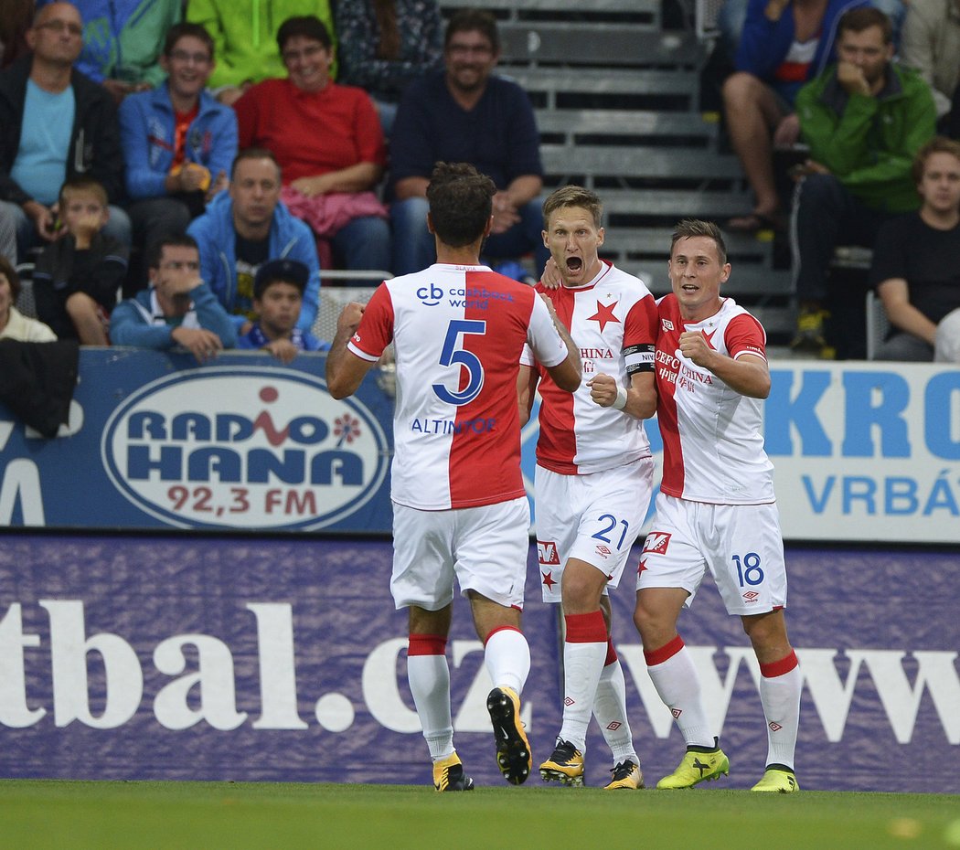 1:0 - fotbalisté Slavie slaví gól v Olomouci