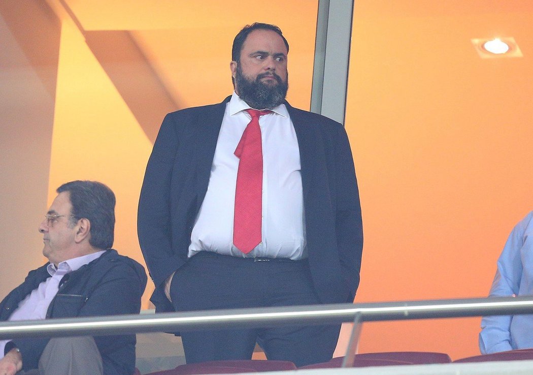 Majitel Olympiakosu Evangelos Marinakis je vůči svým hráčům velmi kritický