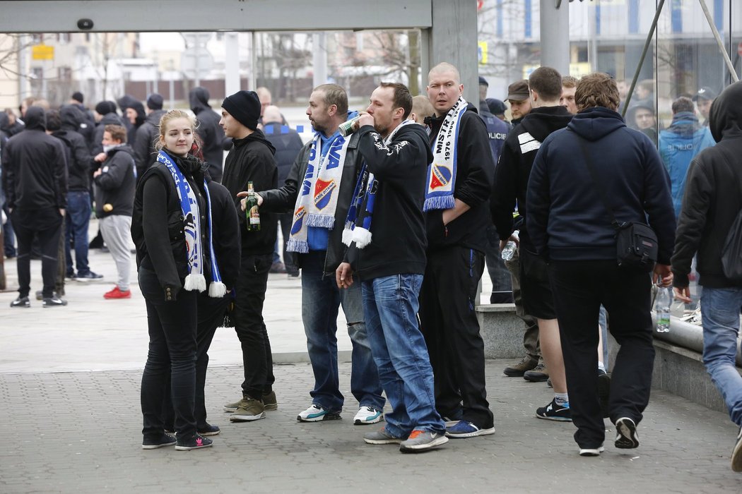 Fanoušci Baníku Ostrava vyrazili kvůli druholigovému šlágru do Opavy