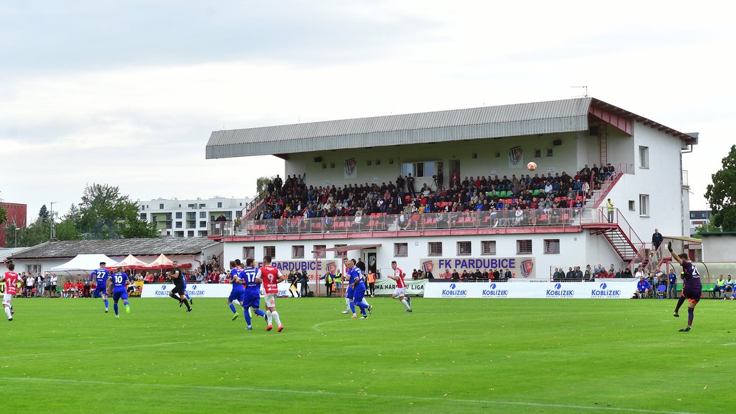 Stadion Pardubic při druholigovém utkání proti Vyšehradu