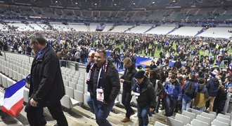Strach po útocích? Diváci na fotbale v Paříži odpověděli hymnou