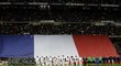 Obří francouzská vlajka přivítala na hřišti hvězdy Realu Madrid a Barcelony