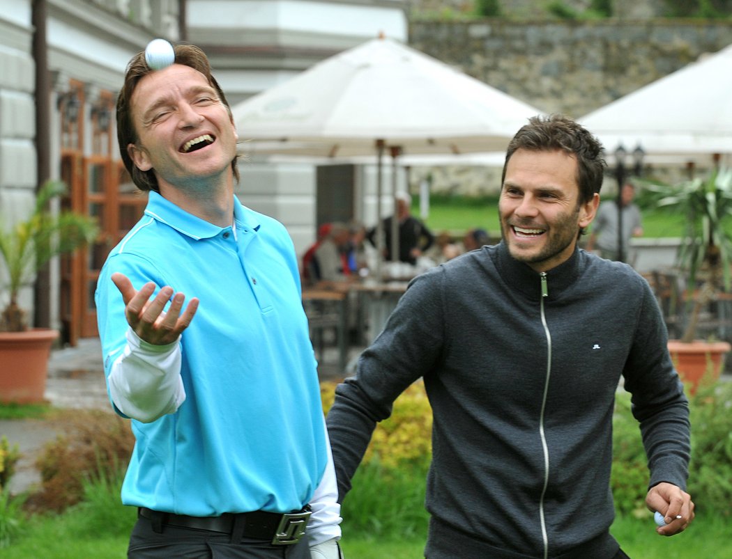 2010. Vladimír Šmicer a Patrik Berger při golfovém turnaji na Konopišti.