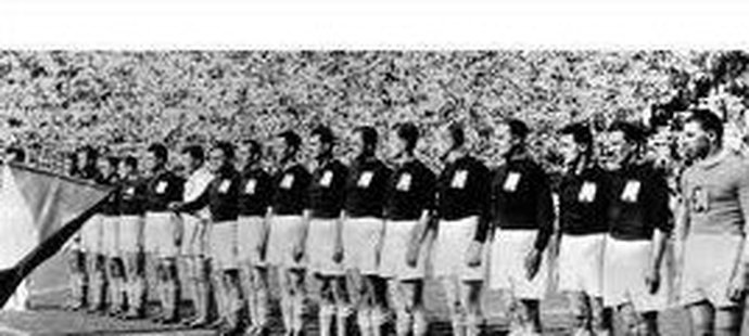 Českoslovenští fotbalisté při finále MS v roce 1934 proti Itálii