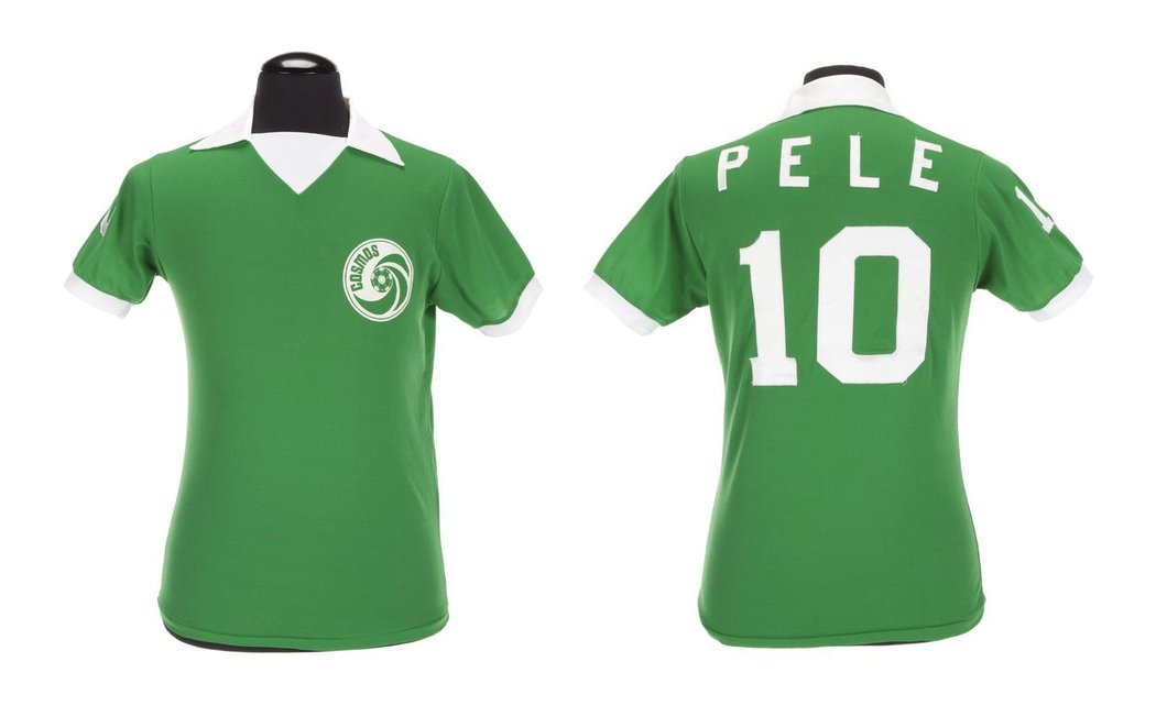 Tento dres nosil Pelé v týmu New York Cosmos v roce 1976