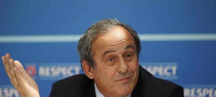 Šéf UEFA Michel Platini, který má momentálně zastavené všechny funkce