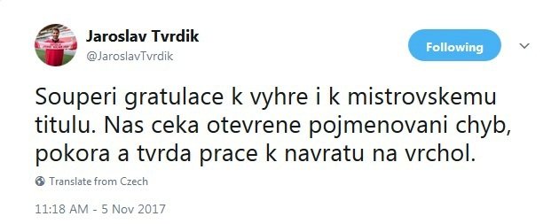 Po vzájemném zápase šéf Slavie Jaroslav Tvrdík pogratuloval Plzni k titulu