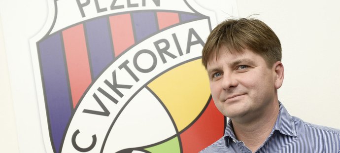 Angažmá trenéra Dušana Uhrina v Plzni skončilo na začátku této sezony