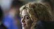 V hledišti fandila Španělsku přítelkyně obránce Piquého zpěvačka Shakira