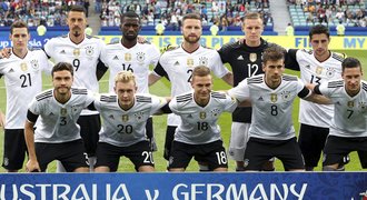 Němci čelí kritice, nevzali hvězdy na Pohár FIFA. Uvidíte je za rok, řekl kouč