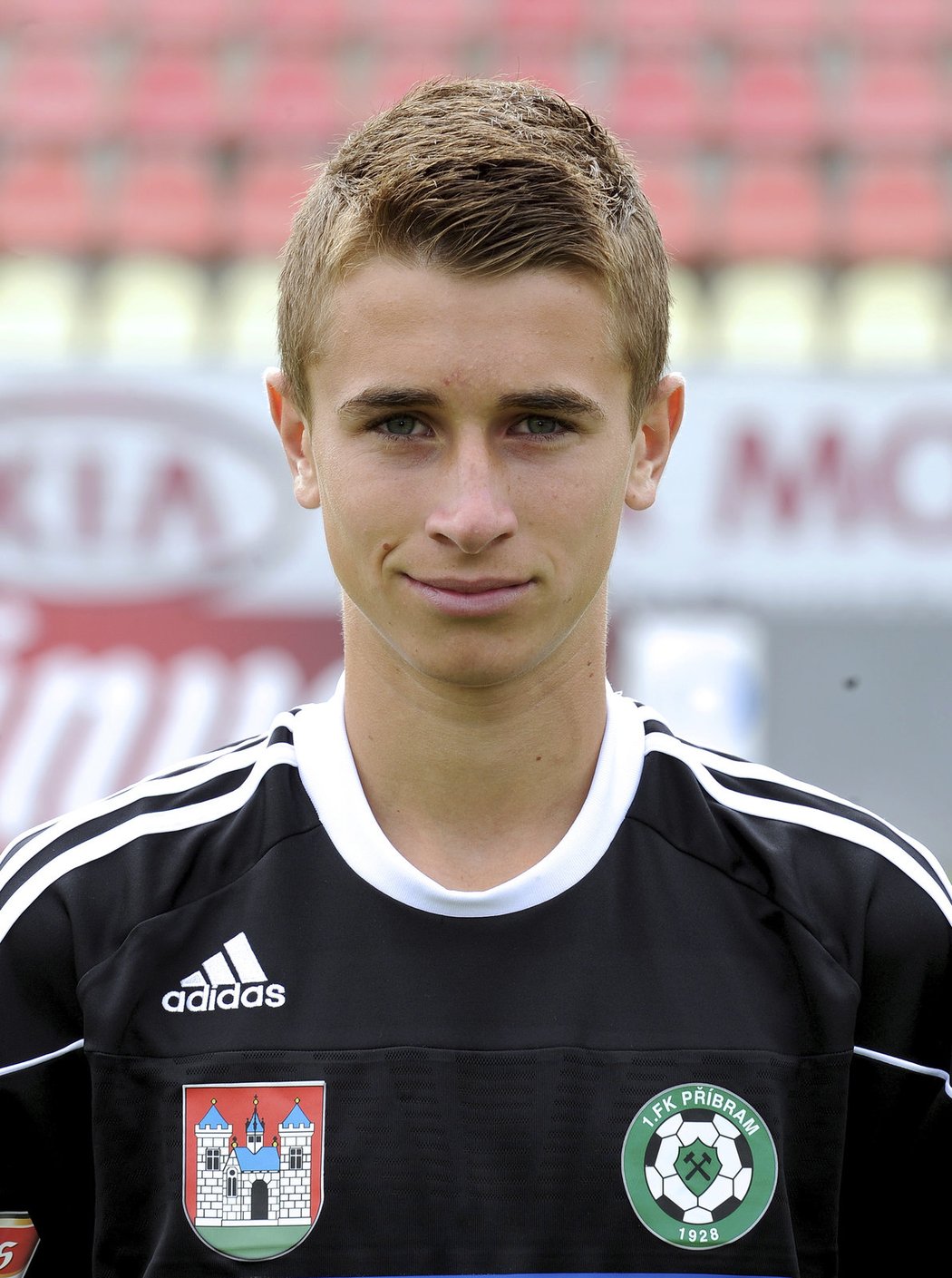 Dominik Mašek je stále nejmladším hráčem, který hrál v české nejvyšší soutěži. Za Příbram nastoupil ve věku 15 let a 10 měsíců