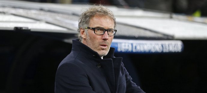 Trenér Laurent Blanc čelil přívalu otázek souvisejících s teroristickými útoky v Paříži