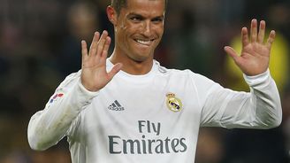 Fotbalista Ronaldo odtajnil majetek, v zahraničí má miliardy Fotbalista Ronaldo odtajnil majetek, v zahraničí má miliardy