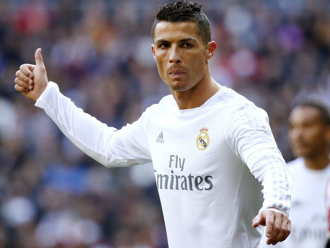 Také Cristiano Ronaldo je po špatných výkonech Realu Madrid terčem kritiky